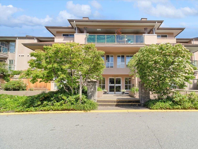 205-14993 101a, Surrey, BC, V3R 0T1 - 2