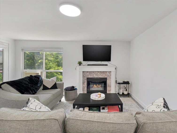 205-14993 101a, Surrey, BC, V3R 0T1 - 3