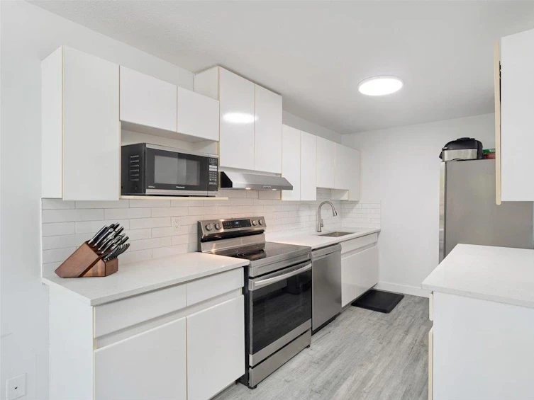 205-14993 101a, Surrey, BC, V3R 0T1 - 7