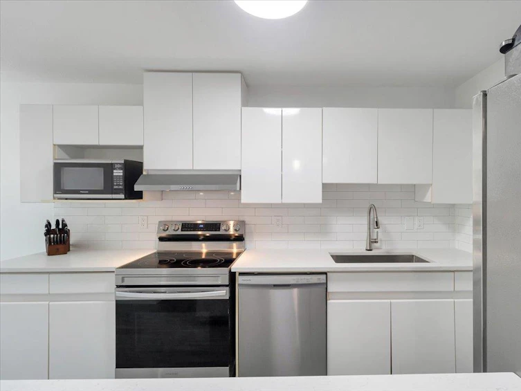 205-14993 101a, Surrey, BC, V3R 0T1 - 9