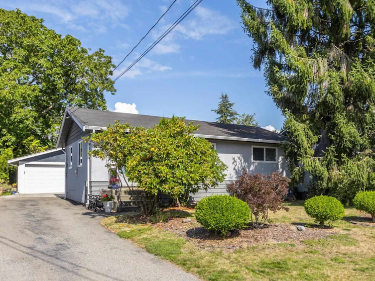 15873 Vine Avenue, Surrey, BC, V4B 2T5 - 2