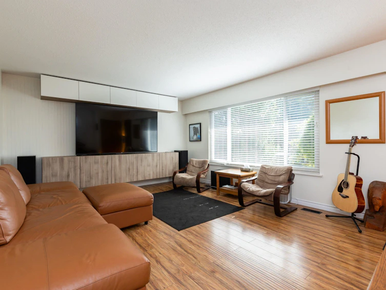 15873 Vine Avenue, Surrey, BC, V4B 2T5 - 4
