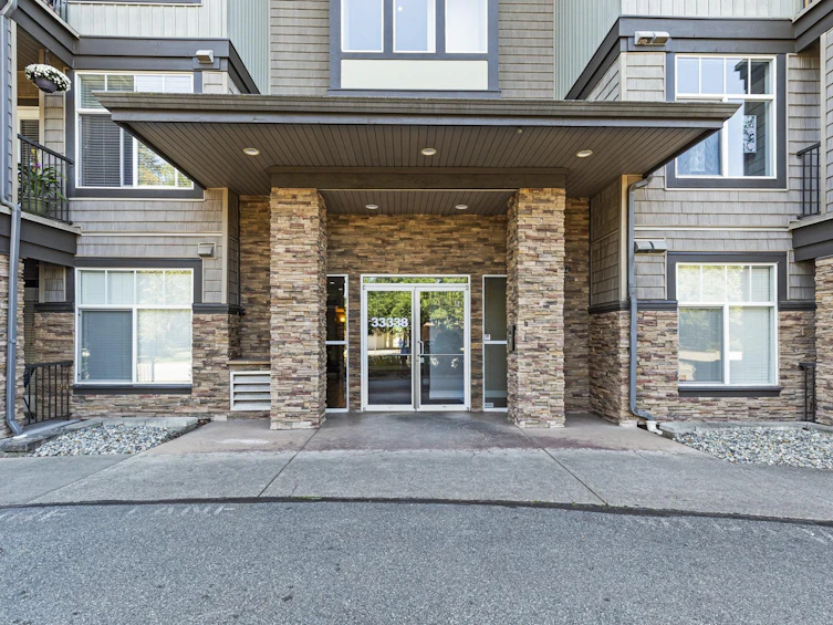 205-33338 Mayfair Avenue, Abbotsford, BC, V2S 0A4 - 2
