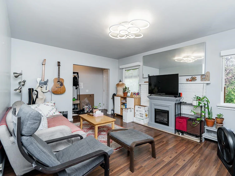 8280 Patterson Avenue, Burnaby, BC, V5J 3P9 - 9