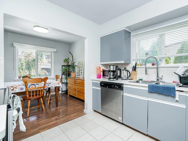 8280 Patterson Avenue, Burnaby, BC, V5J 3P9 - 14