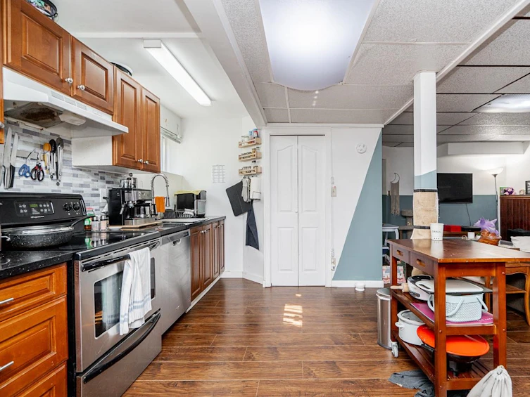 8280 Patterson Avenue, Burnaby, BC, V5J 3P9 - 28