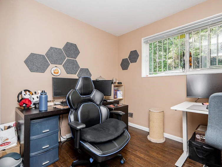 8280 Patterson Avenue, Burnaby, BC, V5J 3P9 - 30