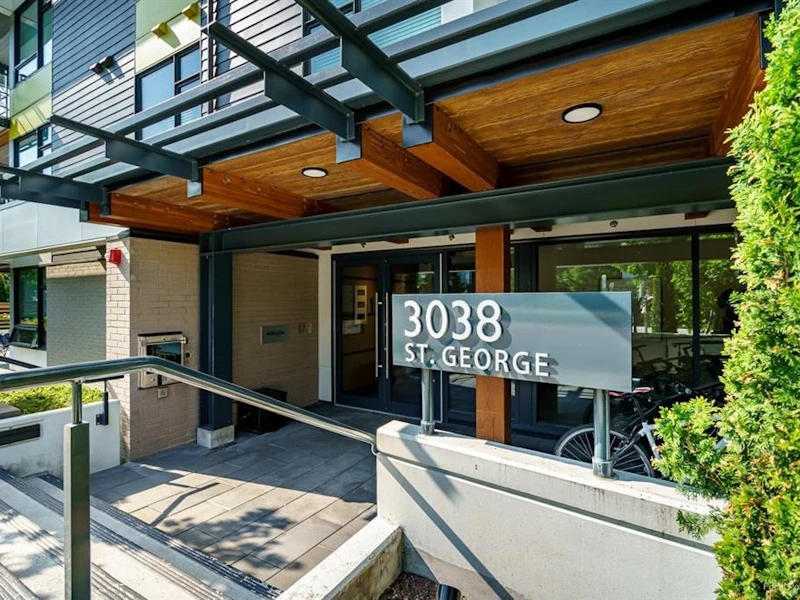 510 - 3038 St George Street, Port Moody BC