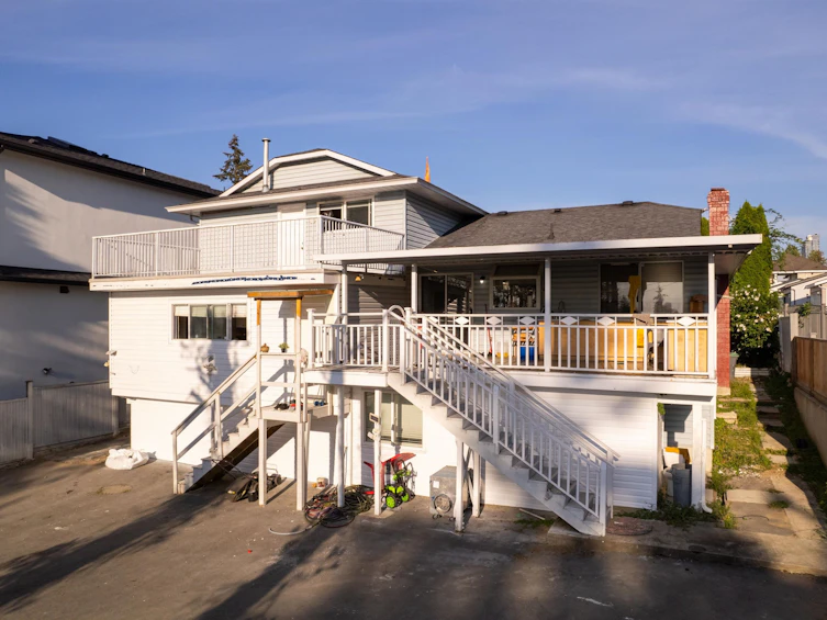 10823 129a Street, Surrey, BC, V3T 3K5 - 10