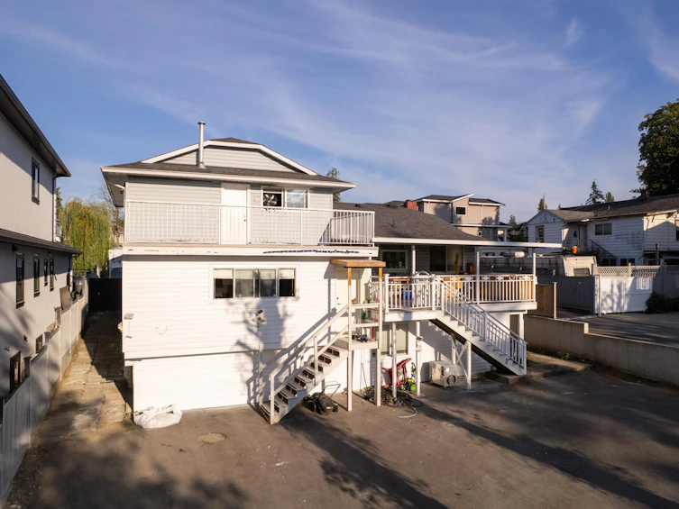 10823 129a Street, Surrey, BC, V3T 3K5 - 11
