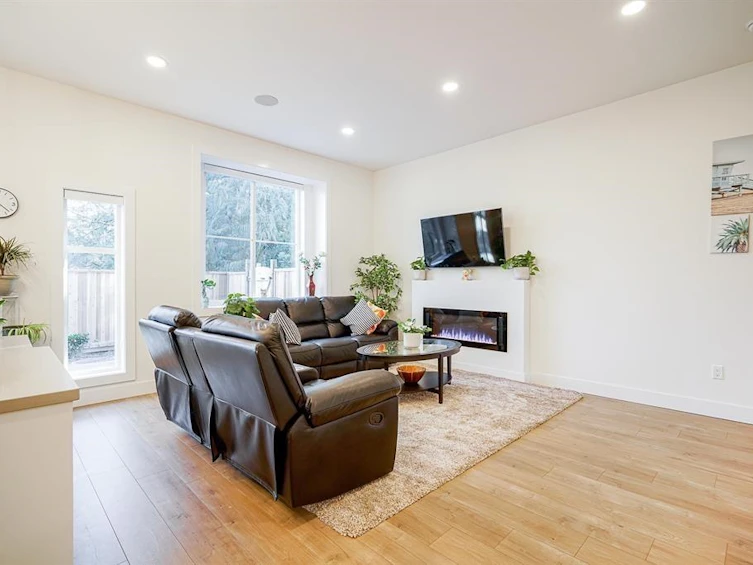 17-5960 142 Street, Surrey, BC, V3X 1C8 - 11