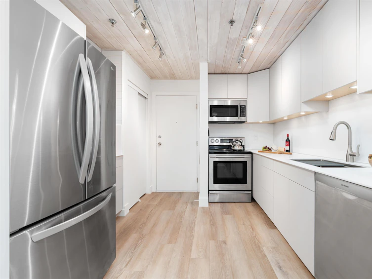 203-1433 East 1st Avenue, Vancouver, BC, V5N 1A4 - 13