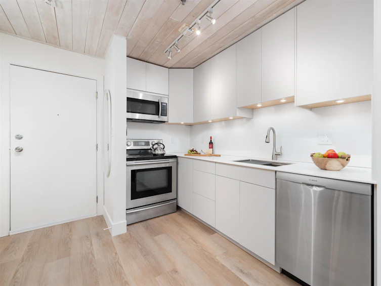 203-1433 East 1st Avenue, Vancouver, BC, V5N 1A4 - 14