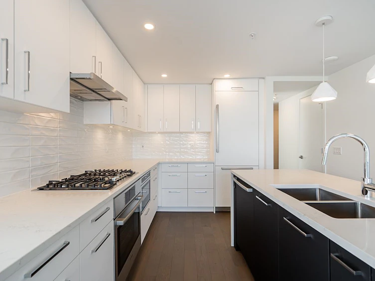 304-1588 Johnston Road, Surrey, BC, V4B 0C5 - 3