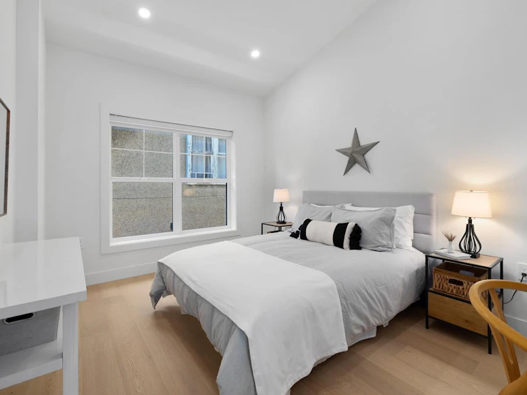 2114 Napier Street, Vancouver, BC, V5L 2N9 - 17