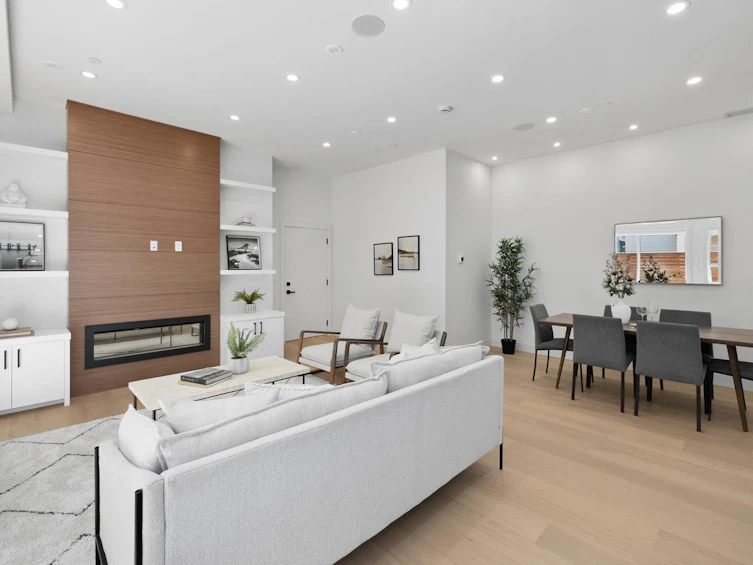 2114 Napier Street, Vancouver, BC, V5L 2N9 - 2