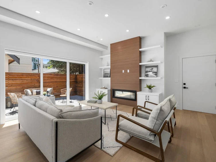 2114 Napier Street, Vancouver, BC, V5L 2N9 - 3