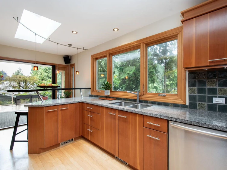 2407 Treetop Lane, North Vancouver, BC, V7H 2K6 - 9
