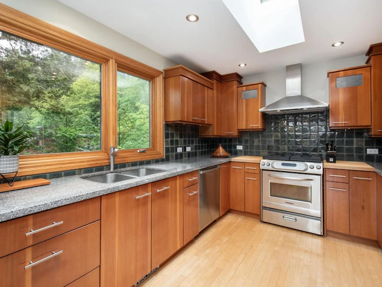 2407 Treetop Lane, North Vancouver, BC, V7H 2K6 - 11
