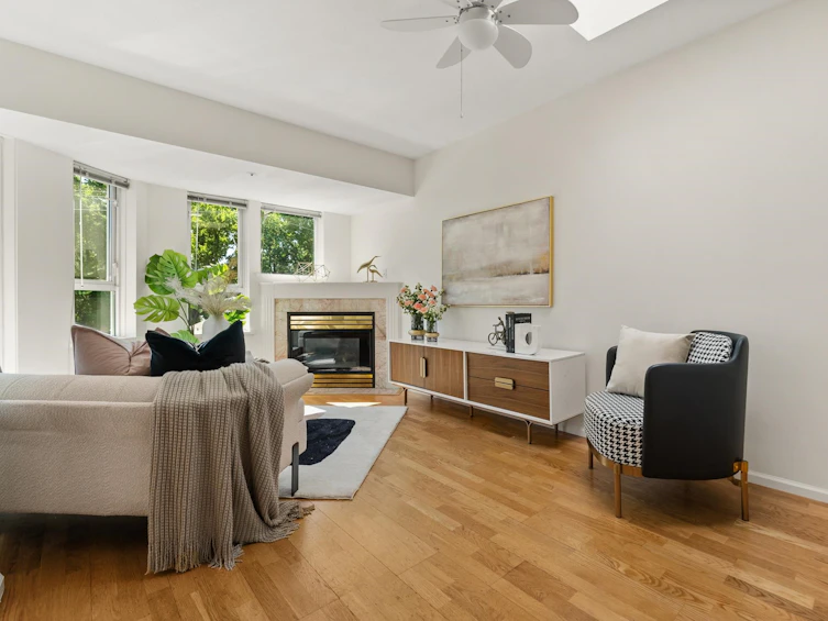 418-3440 West Broadway, Vancouver, BC, V6R 4R2 - 6