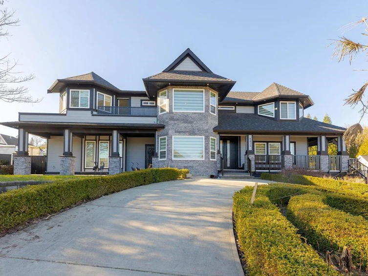 8835 164 Street, Surrey, BC, V4N 1A1