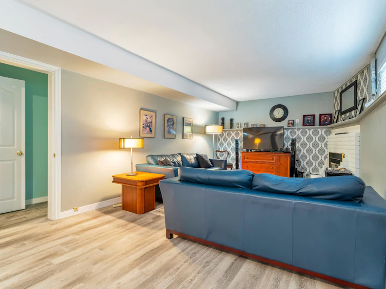 905 Crestwood Drive, Coquitlam, BC, V3J 5S4 - 25