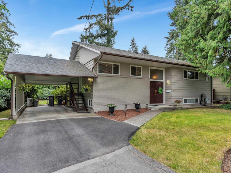 905 Crestwood Drive, Coquitlam, BC, V3J 5S4 - 2