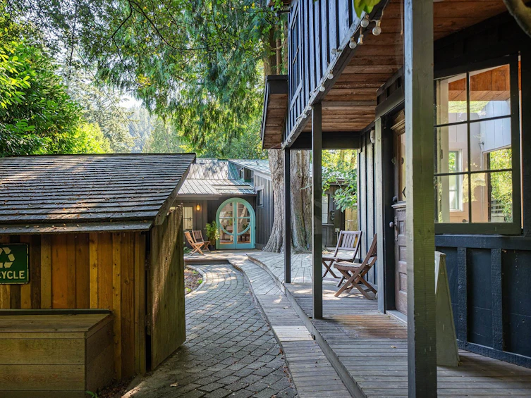 461 Bowen Island Trunk Road, Bowen Island, BC, V0N 1G1 - 28
