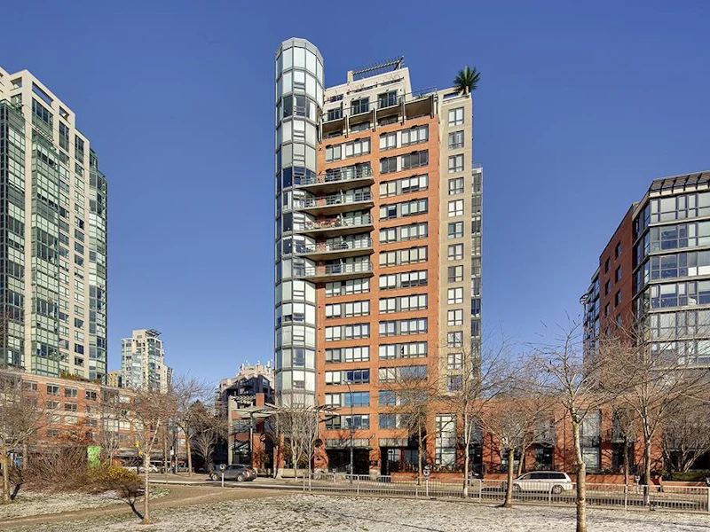 6F - 199 Drake Street, Vancouver BC V6Z 2T9