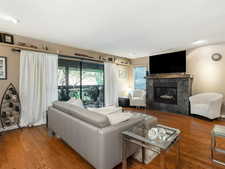 2901 Capilano Road, North Vancouver, BC, V7R 4H4 - 4