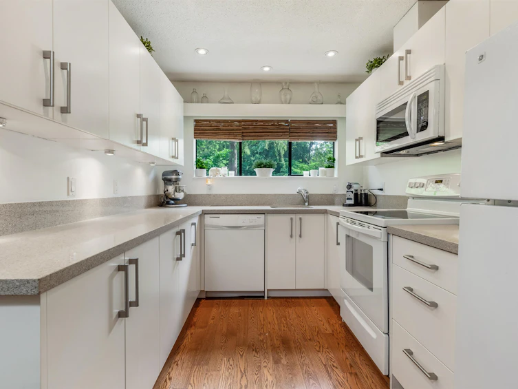2901 Capilano Road, North Vancouver, BC, V7R 4H4 - 12