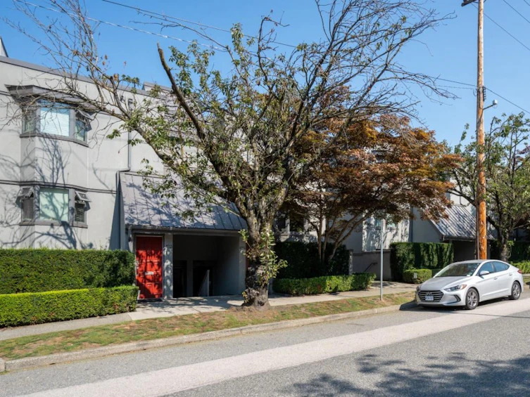 1359 W 8th Avenue, Vancouver, BC, V6H 3W4 - 2