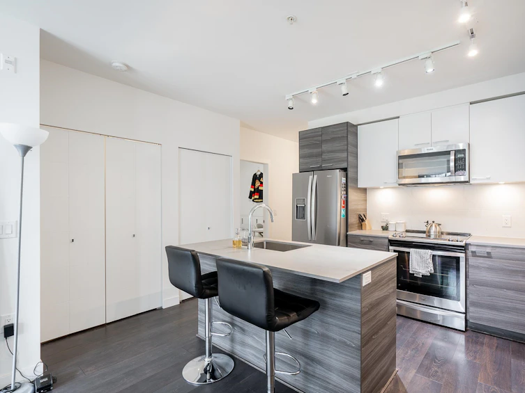 203-13963 105, Surrey, BC, V3T 0M9 - 8