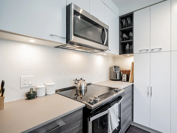 203-13963 105, Surrey, BC, V3T 0M9 - 9