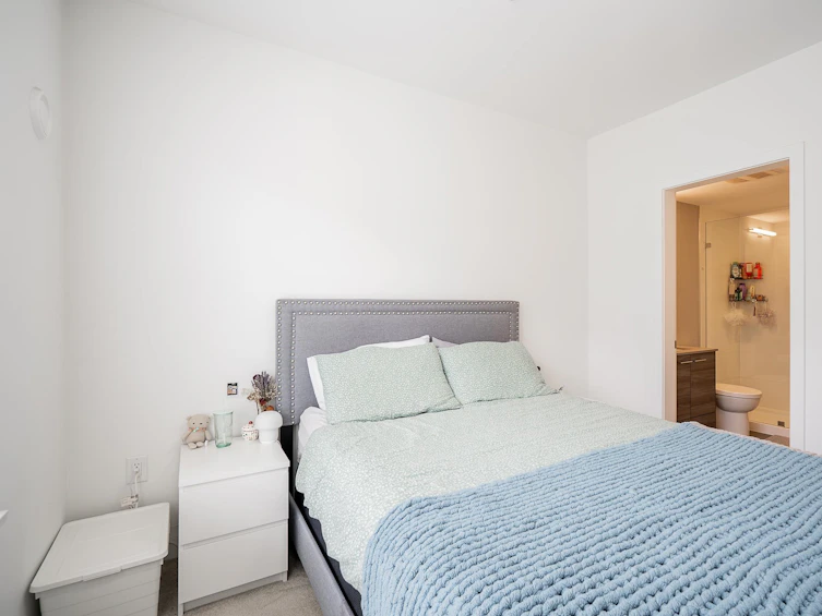 203-13963 105, Surrey, BC, V3T 0M9 - 13