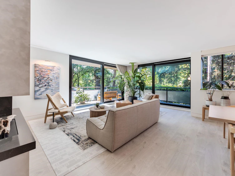 202-1685 W 14 Avenue, Vancouver, BC, V6J 2J3