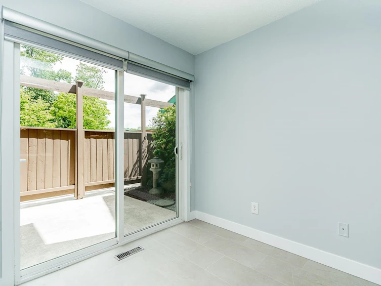 6953 Arlington Street, Vancouver, BC, V5S 3P1 - 7