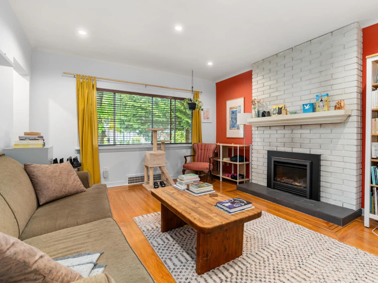 3648 Turner Street, Vancouver, BC, V5K 2J3 - 3