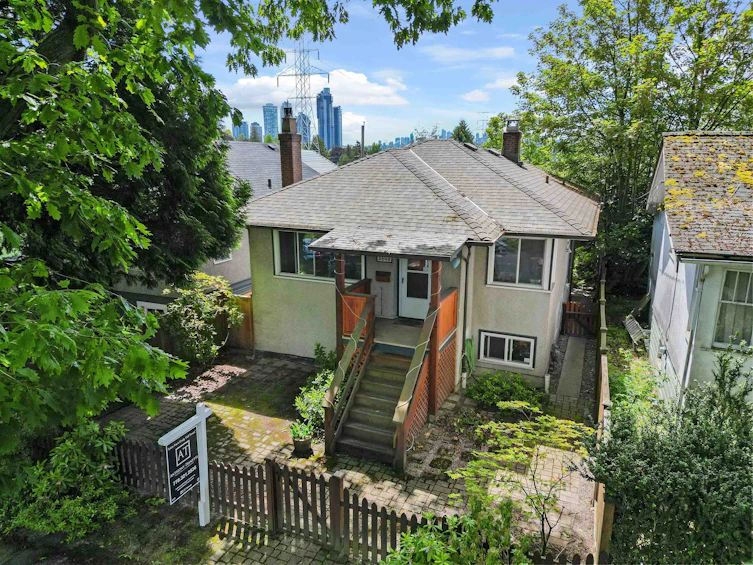 3648 Turner Street, Vancouver, BC, V5K 2J3 - 35
