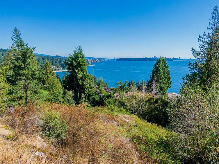 3609 Creery Avenue, West Vancouver, BC, V7V 2M3 - 4