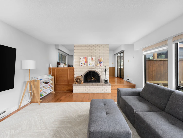 10940 Second Avenue, Richmond, BC, V7E 4M2 - 5
