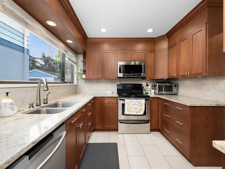 10940 Second Avenue, Richmond, BC, V7E 4M2 - 10