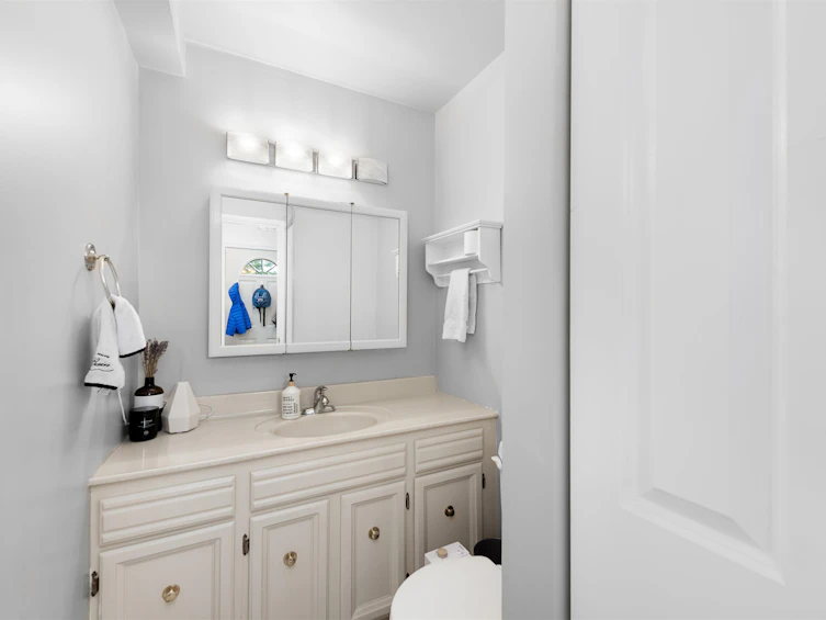 10940 Second Avenue, Richmond, BC, V7E 4M2 - 17