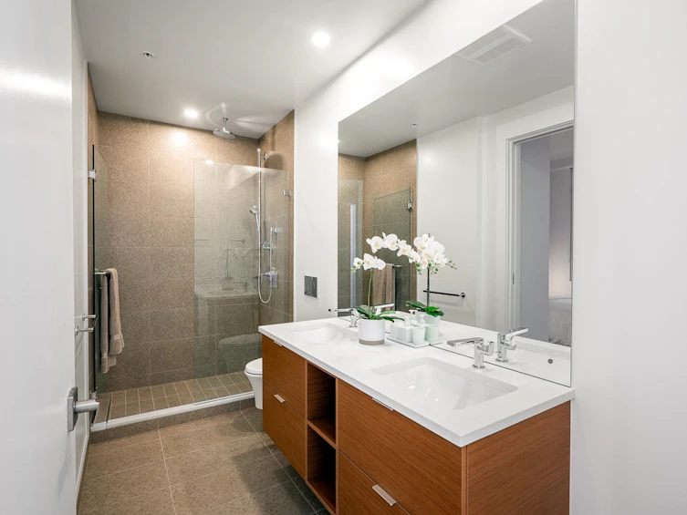 207-6707 Nelson Avenue, West Vancouver, BC, V7W 0A4 - 13