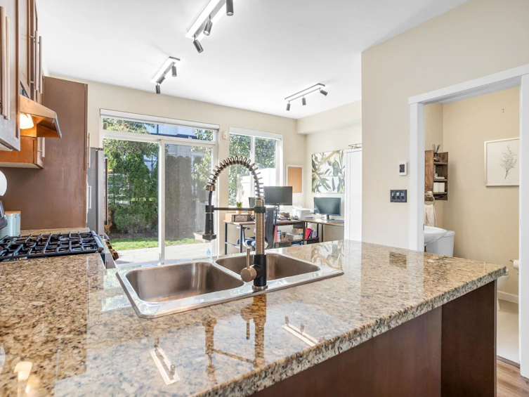 52-1125 Kensal Place, Coquitlam, BC, V3B 0G3 - 10