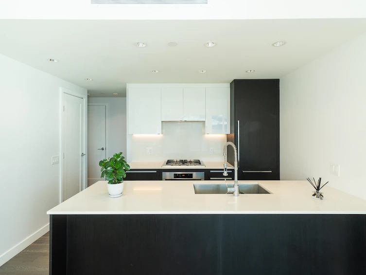 1206-1221 Bidwell Street, Vancouver, BC, V6G 0B1 - 8