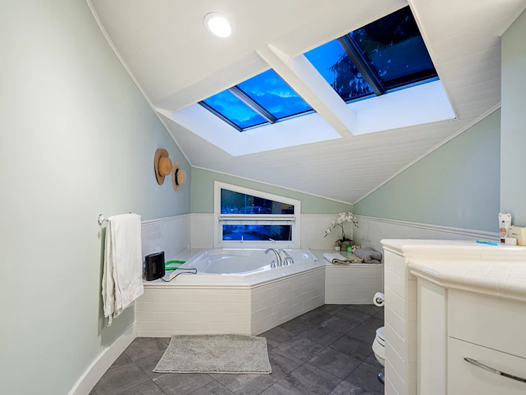 5747 Telegraph Trail, West Vancouver, BC, V7W 1R3 - 21