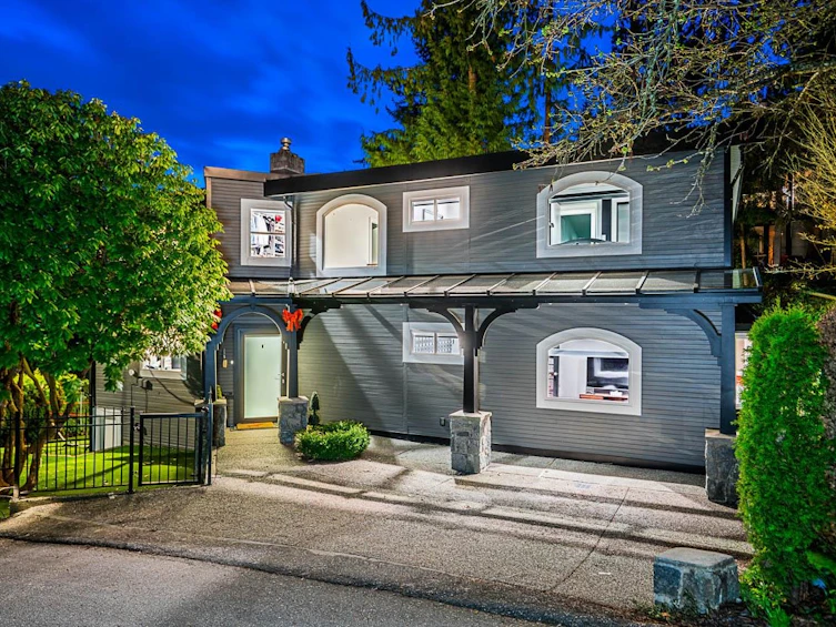 5747 Telegraph Trail, West Vancouver, BC, V7W 1R3 - 38