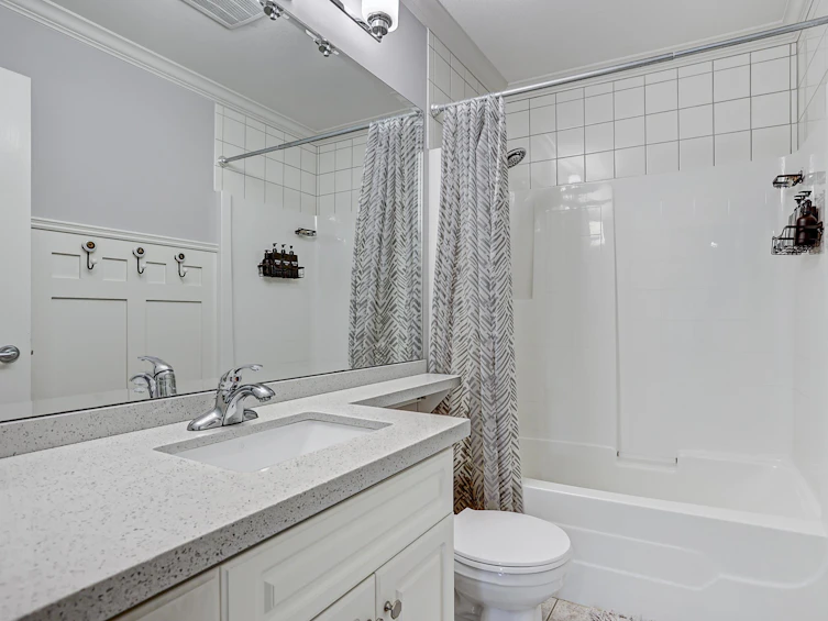 24010 Hill Avenue, Maple Ridge, BC, V2W 1Z9 - 23