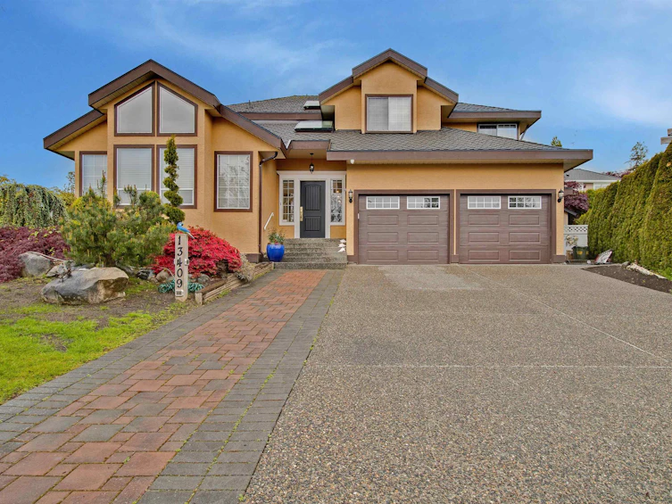 13409 14 Avenue, Surrey, BC, V4A 9B7